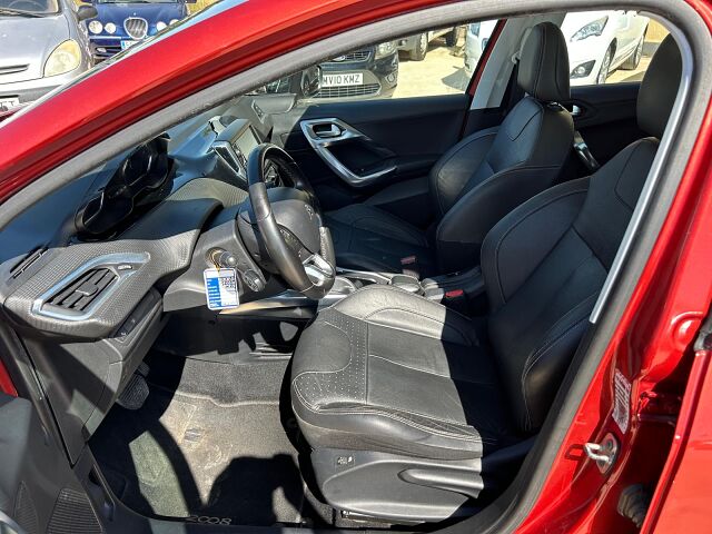 PEUGEOT 2008 ALLURE 1.2 E-THP AUTO SPANISH LHD IN SPAIN 95000 MILES SUPERB 2015